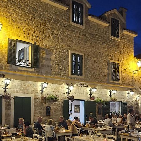 Centar Vodice Apartmani エクステリア 写真