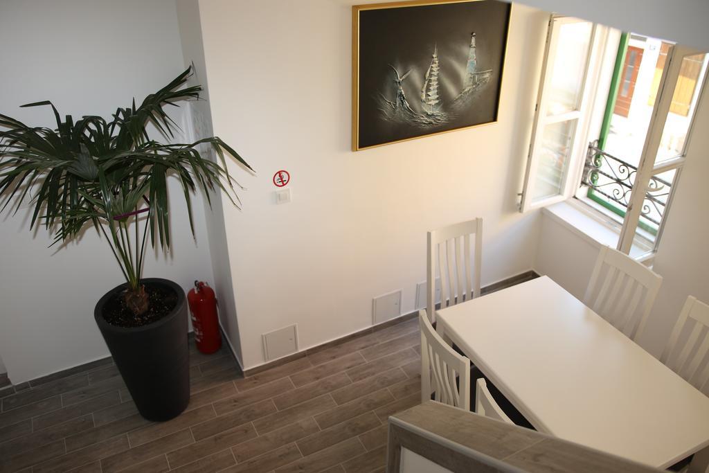 Centar Vodice Apartmani エクステリア 写真