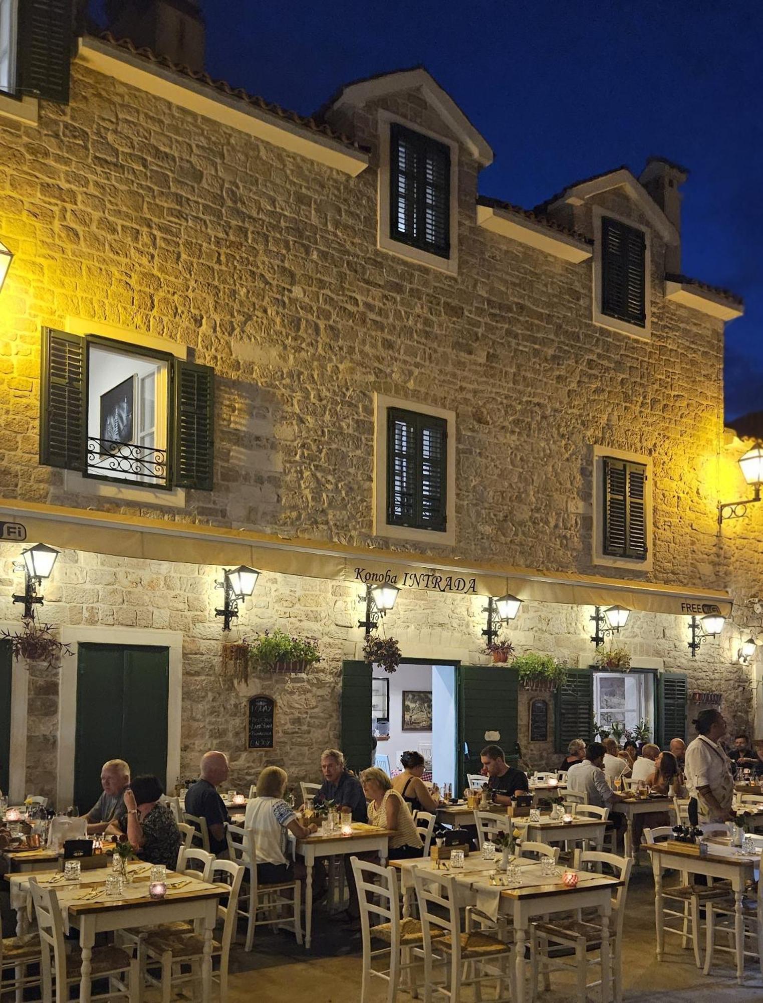 Centar Vodice Apartmani エクステリア 写真