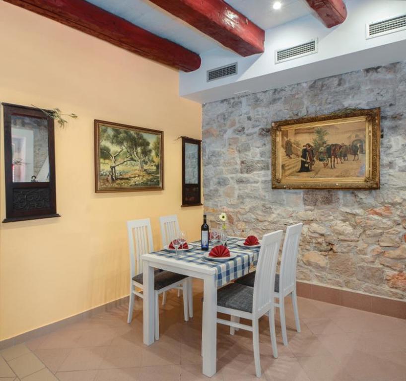 Centar Vodice Apartmani エクステリア 写真