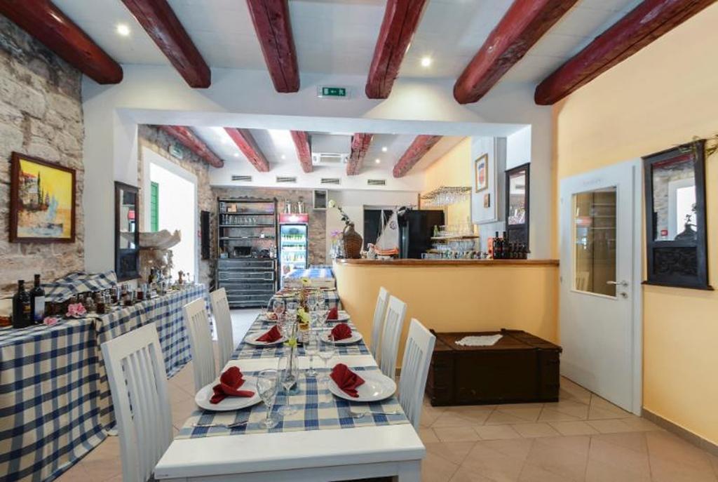 Centar Vodice Apartmani エクステリア 写真