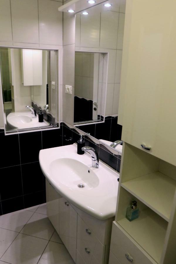 Centar Vodice Apartmani 部屋 写真